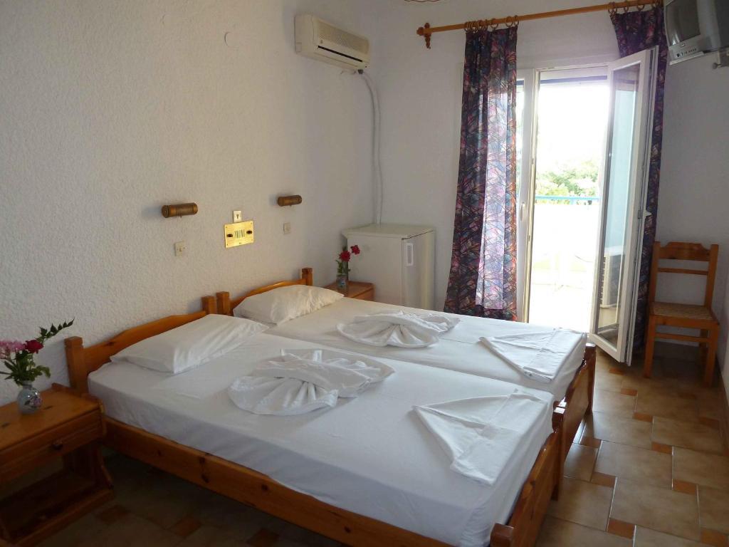 Paris Beach Hotel Ireo  Rum bild